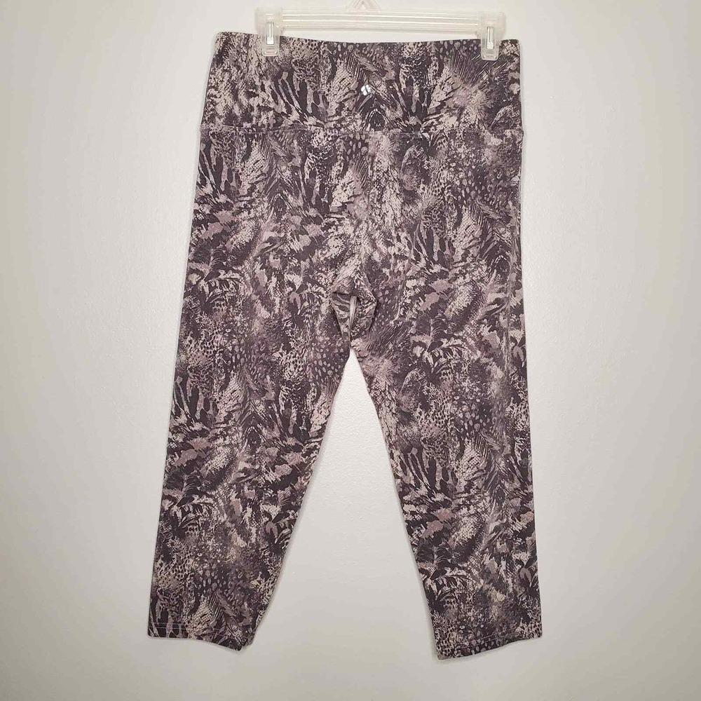 Style & Co Sport Women's‎ Size L Workout Capris Gray Animal Print Gym Leggings - Picture 2 of 7